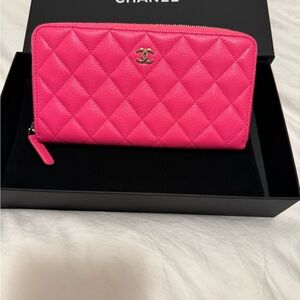 Chanel wallet full zippy (brand new with receipt)